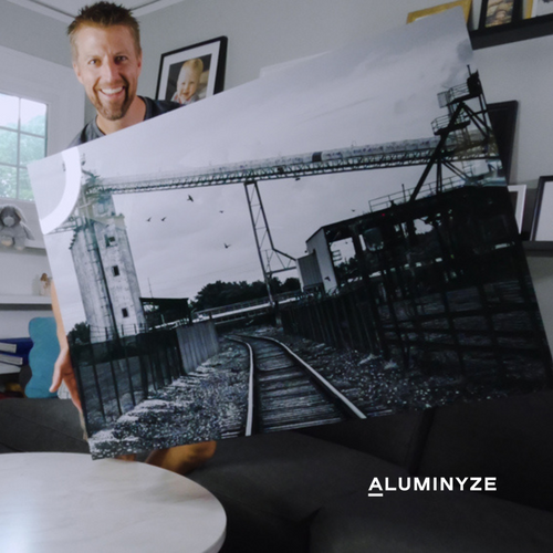 Why Aluminum Metal Prints Are the Perfect Fit for Contemporary Interiors